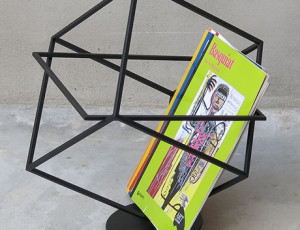 Magazinständer by Marco Ripa